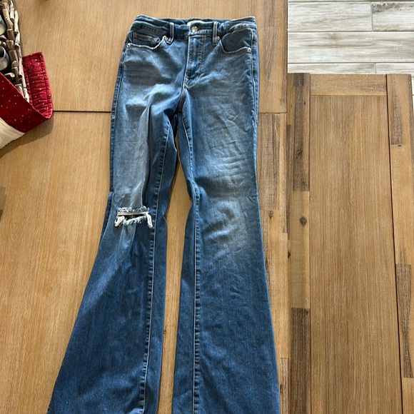 Good American Good Flare Ripped Split Hem Flare Jeans - size 4/27 - Picture 2 of 6